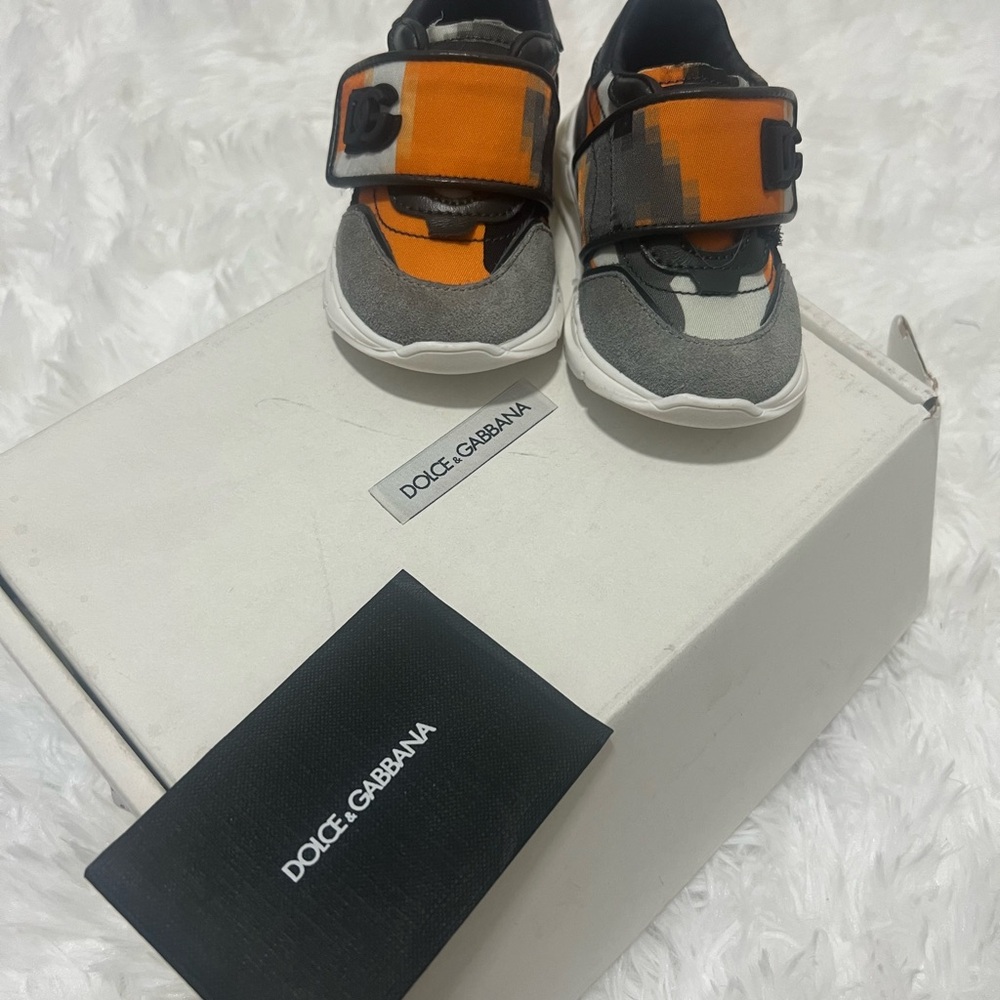 Dolce & Gabbana Kids Sneakers in Orange and Gray